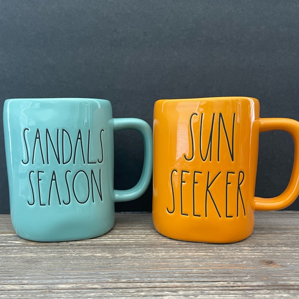 Rae Dunn 2022 SANDALS SEASON SUN SEEKER Lot of 2 Summer Ceramic Mugs NWT Magenta